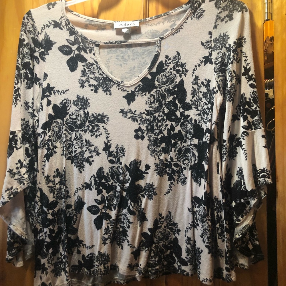 Adara blouse size Medium